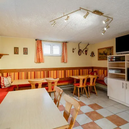 公寓 Haus Viktoria By Interhome