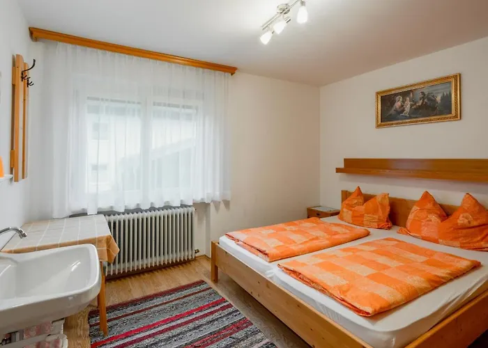 Appartamento Haus Viktoria By Interhome